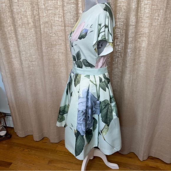 Ted Baker Floral Tee + Skirt Set, tee sz. 1, small skirt sz. 2, medium - Picture 11 of 14